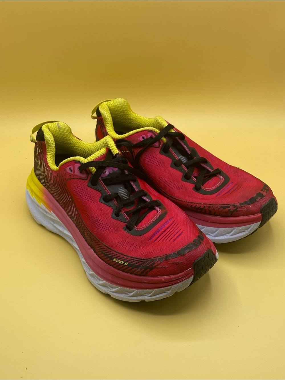 Hoka One One Bondi 5
